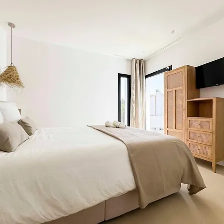 Villa La Pura Vida San Diego - Luxury With Wonderful Sea View - Direct Walking Access To Beach! 5 Min From Sotogrande San Roque (Andalucia)